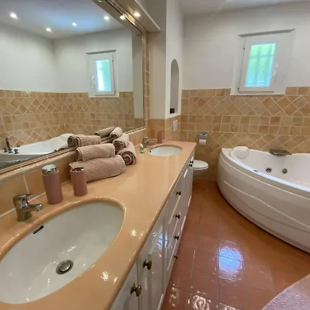 Casa de Férias Maison Sainte-Maxime, 8 Pieces, 8 Personnes - Fr-1-226-459 *